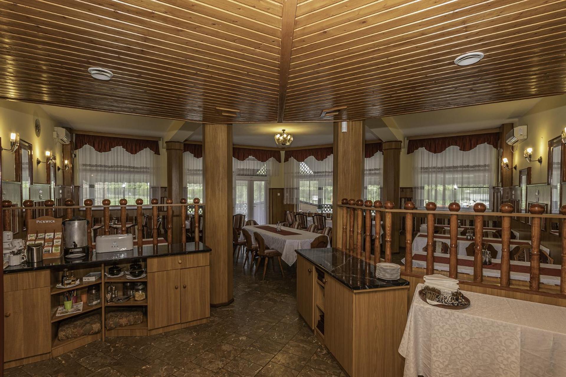 Hableany Hotel Tiszafured Bagian luar foto